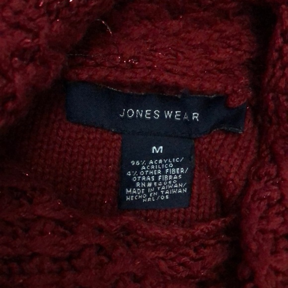 Sweater - Picture 4 of 4